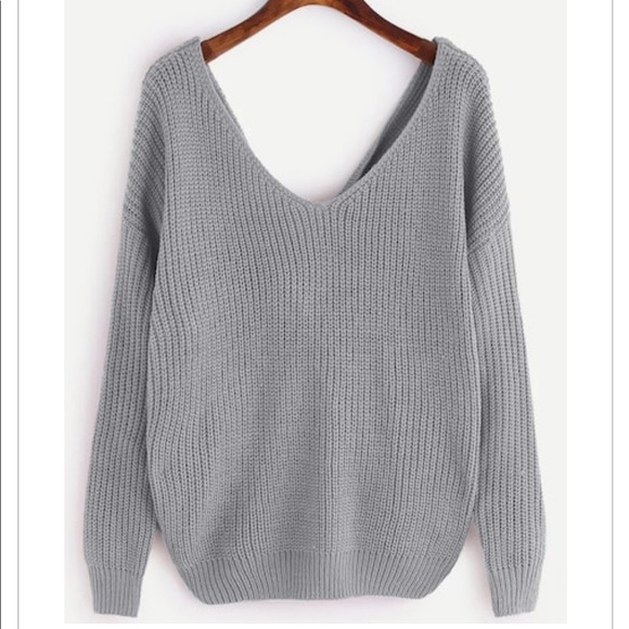 5⭐️GRAY FRONT OR BACK TWIST - Sweater - Picture 3 of 4